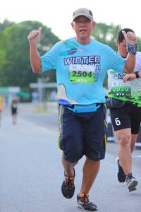 BIB: 25042, 090, 20
                            <button type="button" onclick="openModal(3636130)" class="btn btn-primary btn-sm float-right btn-popup" data-toggle="modal" data-target=".modal-high-quality">
                        <i class="fas fa-shopping-cart"></i> Add to Cart
                    </button>
                                            <button type="button" onclick="isThisMe(3636130, true)" class="btn btn-success btn-sm float-right btn-popup btn-isme hidden" data-toggle="tooltip" data-placement="bottom" title="นี่คือรูปของคุณใช่ไหม คลิกที่นี่เพื่อเอาเข้าอัลบั้ม">
                        <i class="fas fa-plus"></i> Add to album
                    </button>
                    <button type="button" onclick="isThisMe(3636130, false)" class="btn btn-warning btn-sm float-right btn-popup btn-isnotme hidden">
                        <i class="fas fa-ban"></i> Remove from album
                    </button>